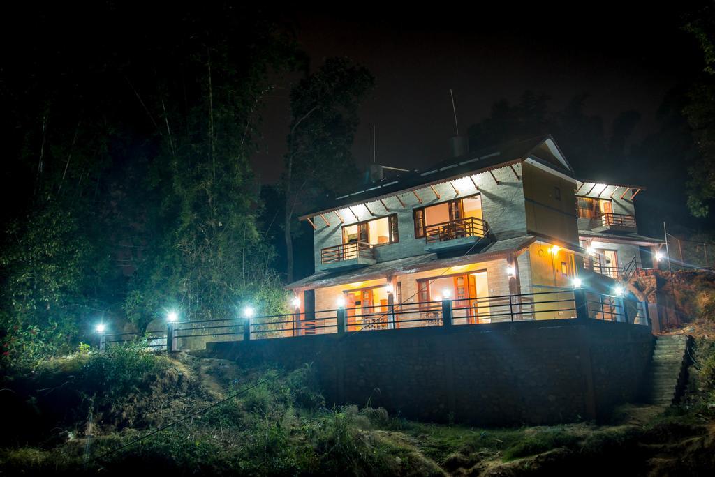 Hotel Tourist Residency Pokhara Esterno foto