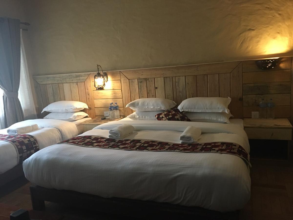 Hotel Tourist Residency Pokhara Esterno foto