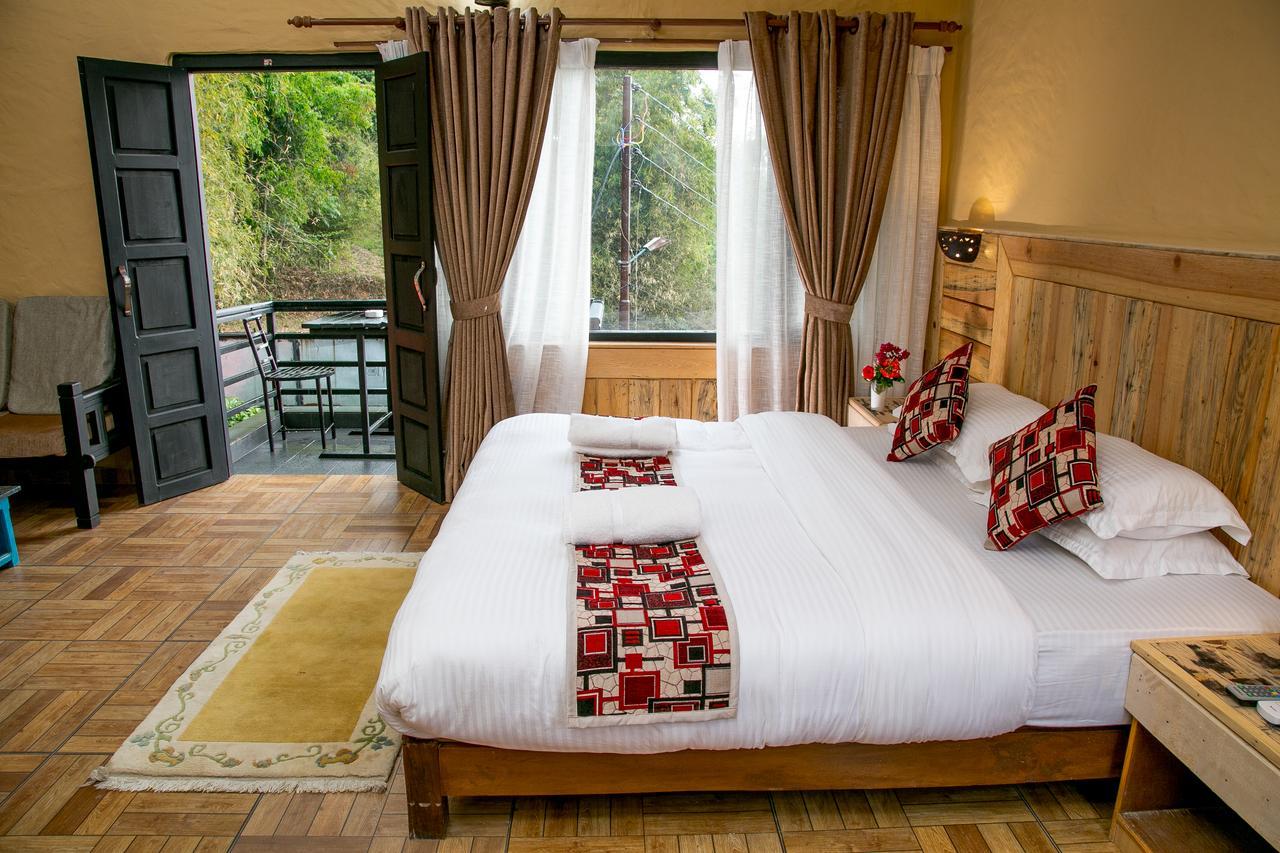 Hotel Tourist Residency Pokhara Esterno foto