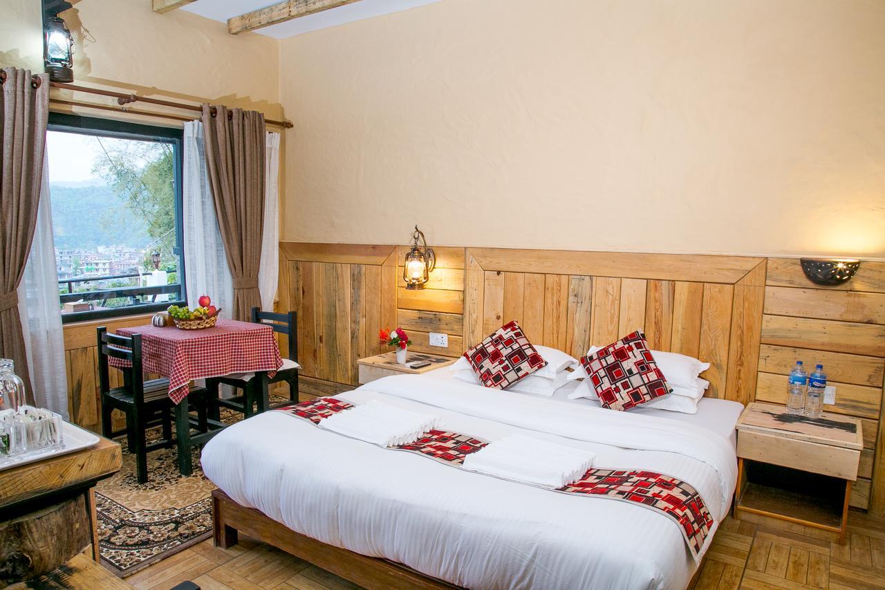 Hotel Tourist Residency Pokhara Esterno foto