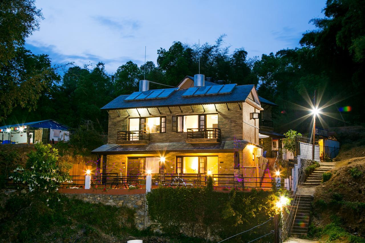 Hotel Tourist Residency Pokhara Esterno foto