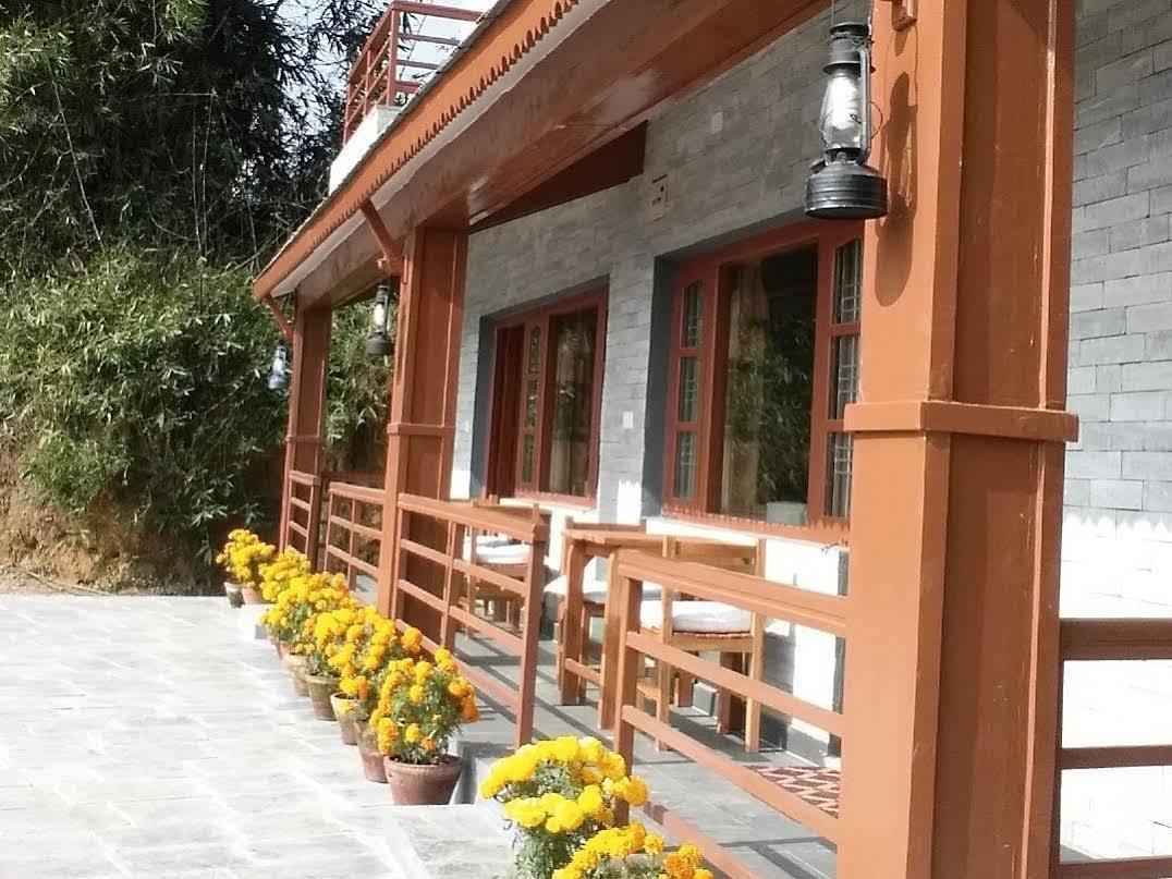 Hotel Tourist Residency Pokhara Esterno foto