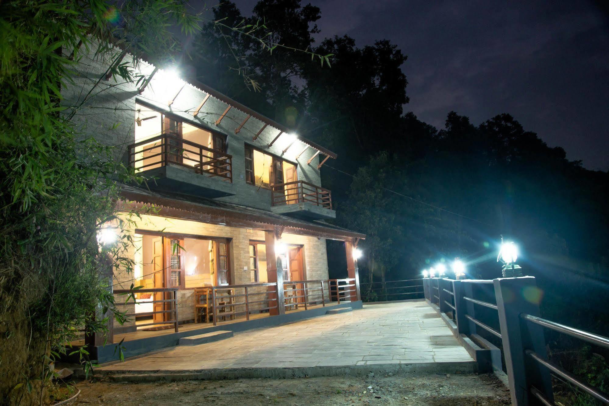 Hotel Tourist Residency Pokhara Esterno foto